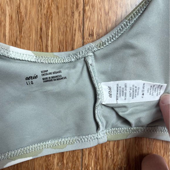 Aerie wide strap scoop plunge camo bikini top size large - Picture 5 of 5